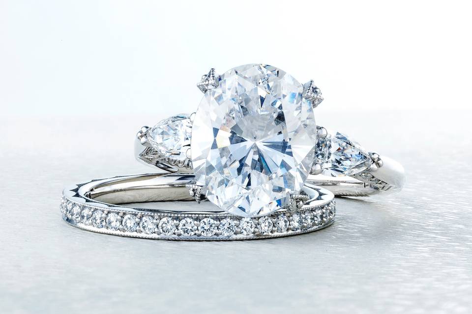 Classic diamond rings