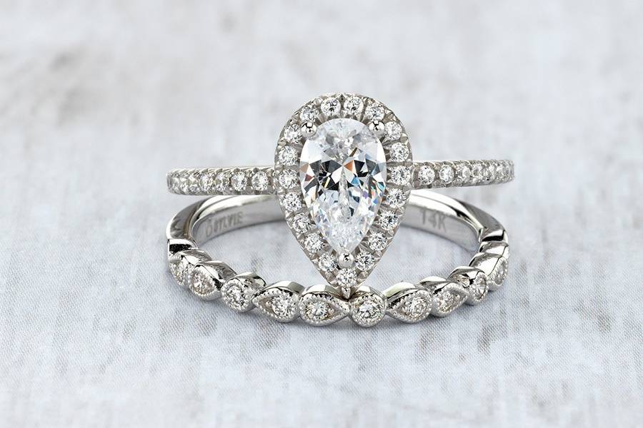 Diamond engagement ring