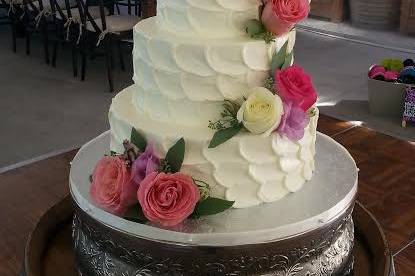 Floral wedding cake