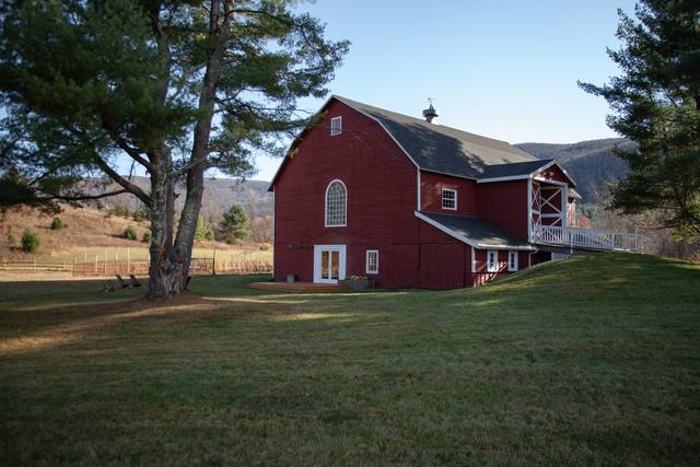 Silas House Inn & Barn