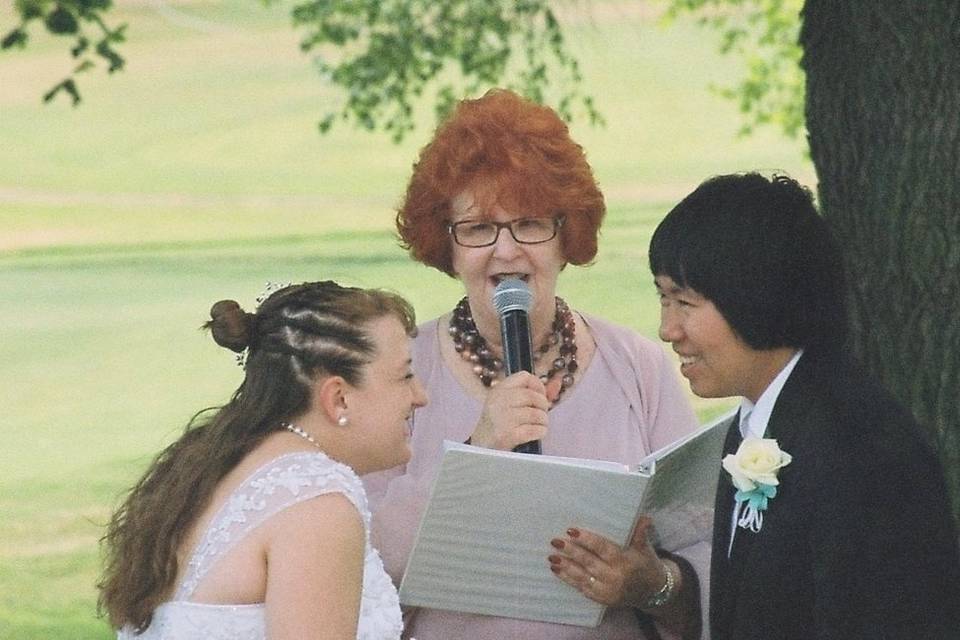 Eric and Dorota had an intimate family wedding in a park