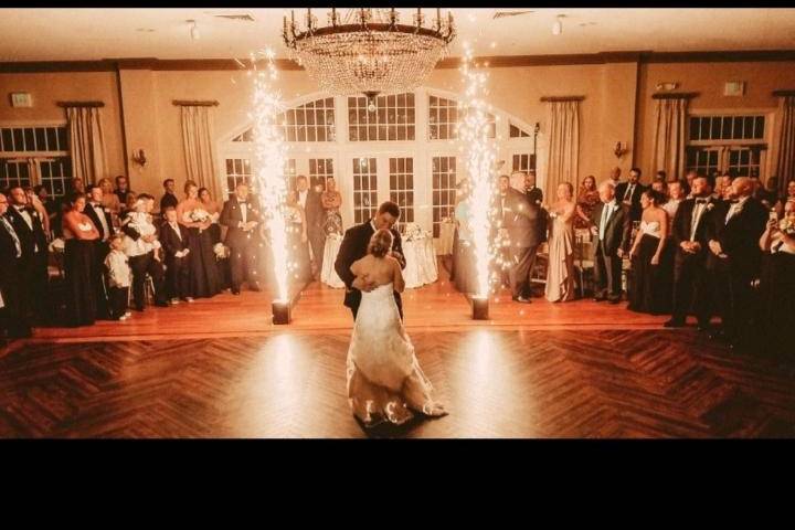 First dance with cold sparkler