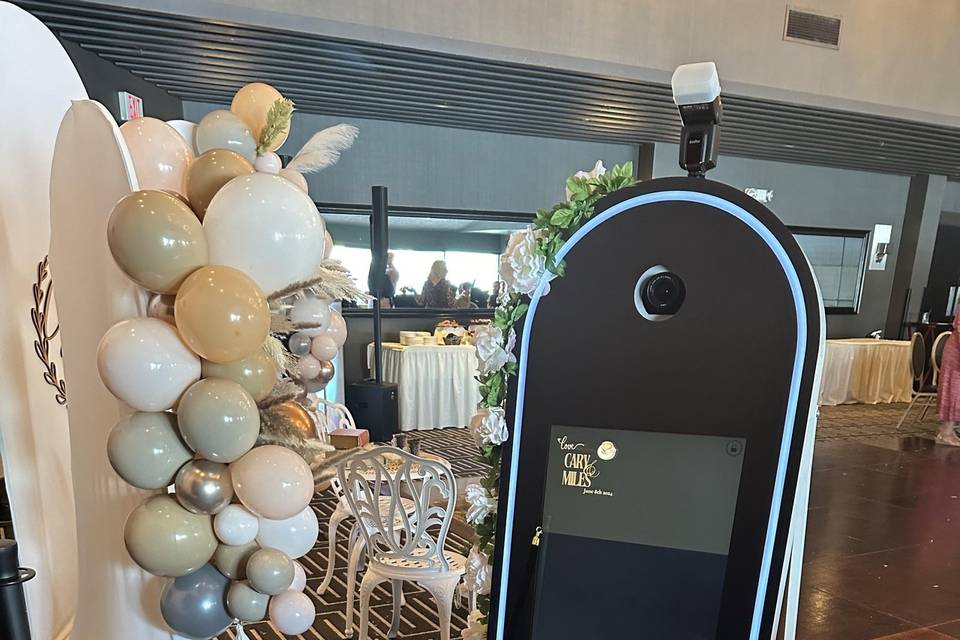 Legacy mirror booth