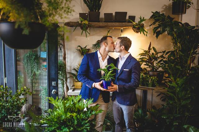 Kissing couple
