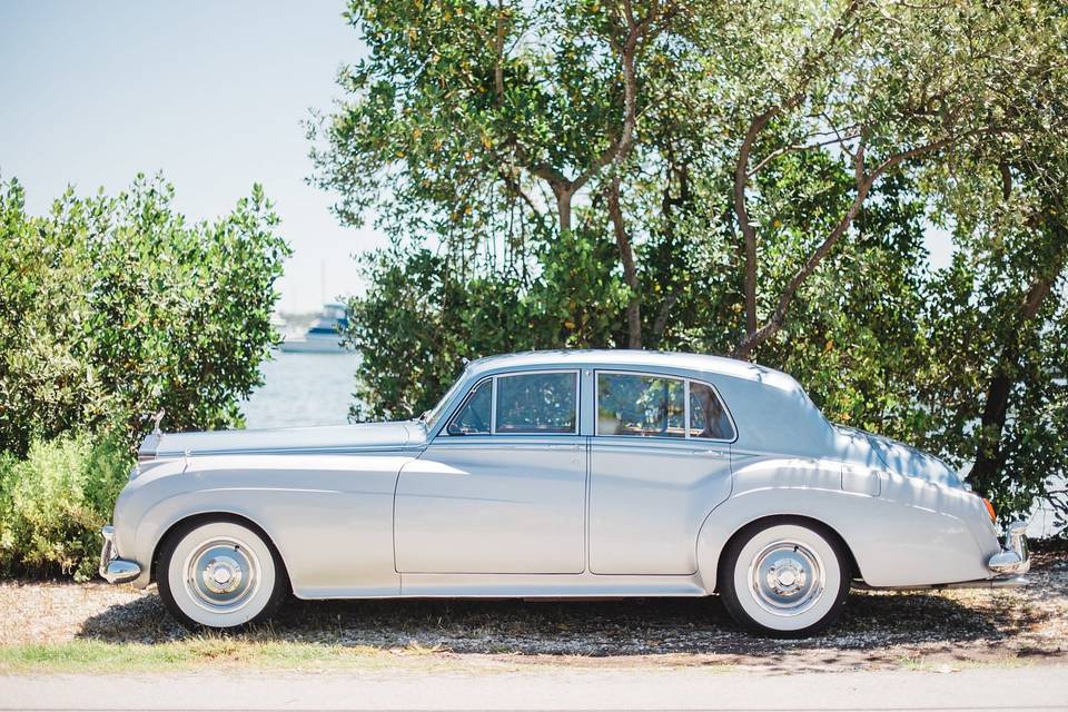 limo-legacy-01-1959-rolls-royce-silver-cloud_1.jpg
