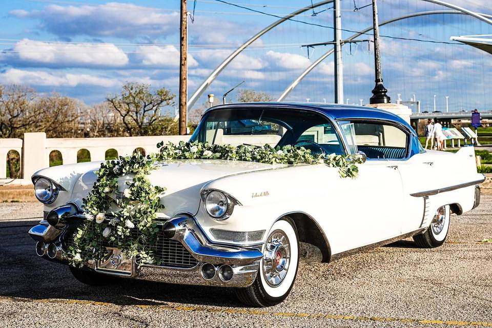 limo-legacy-04-1957-cadillac-sedan-deville_1.jpg