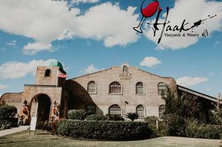 Haak Vineyards & Winery