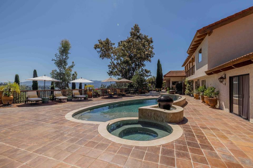Valley View Patio