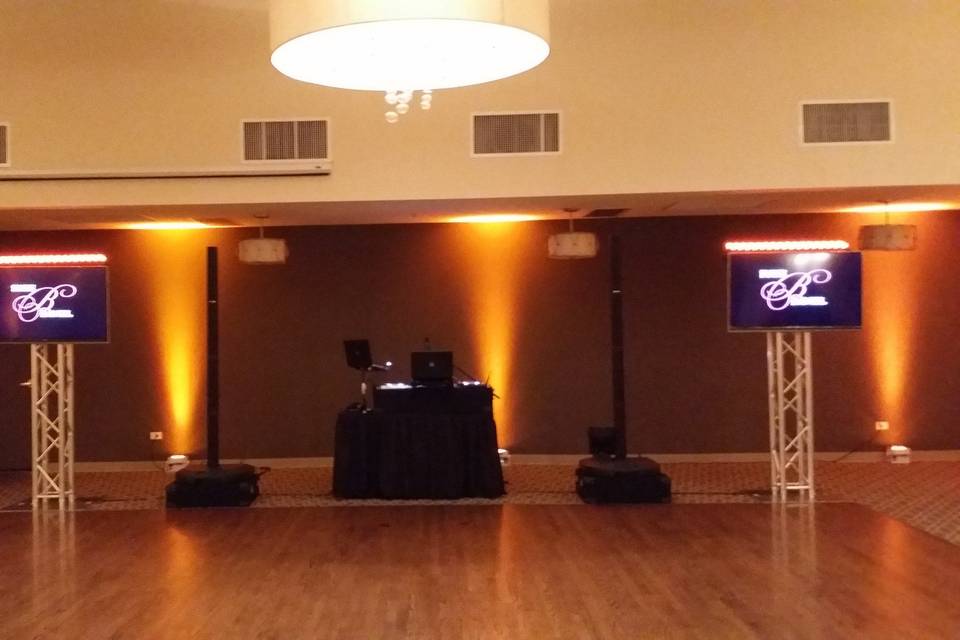 Rancho Palos Verdes wedding FUN!http://www.losverdesgc.com/event-services