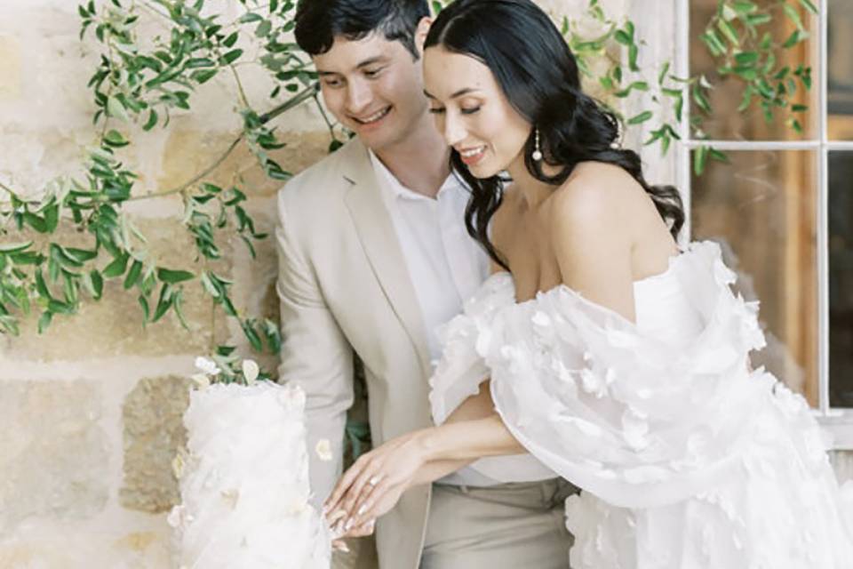 Ruffle wedding cake
