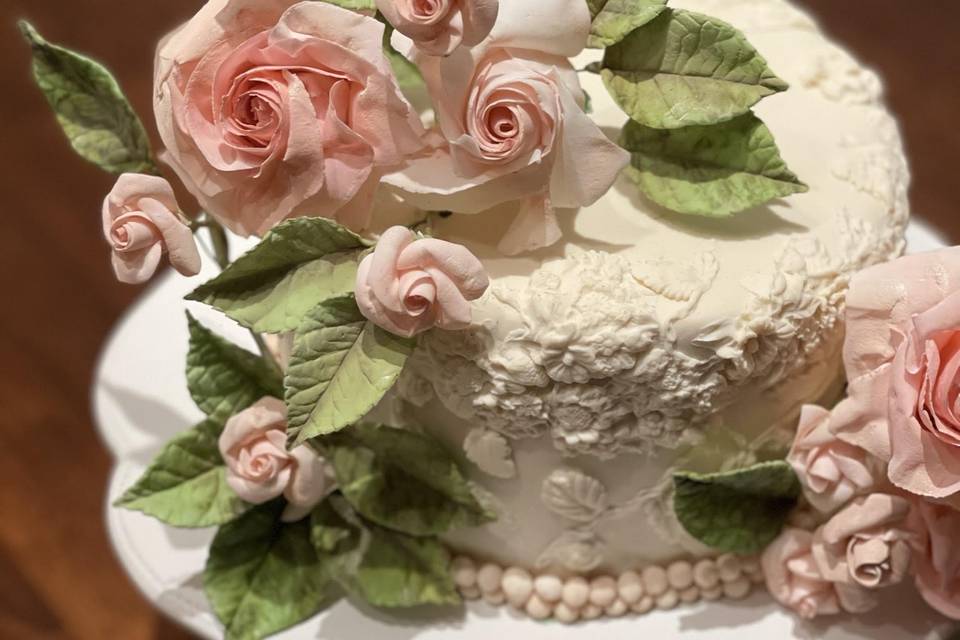 Sugar roses and bas relief