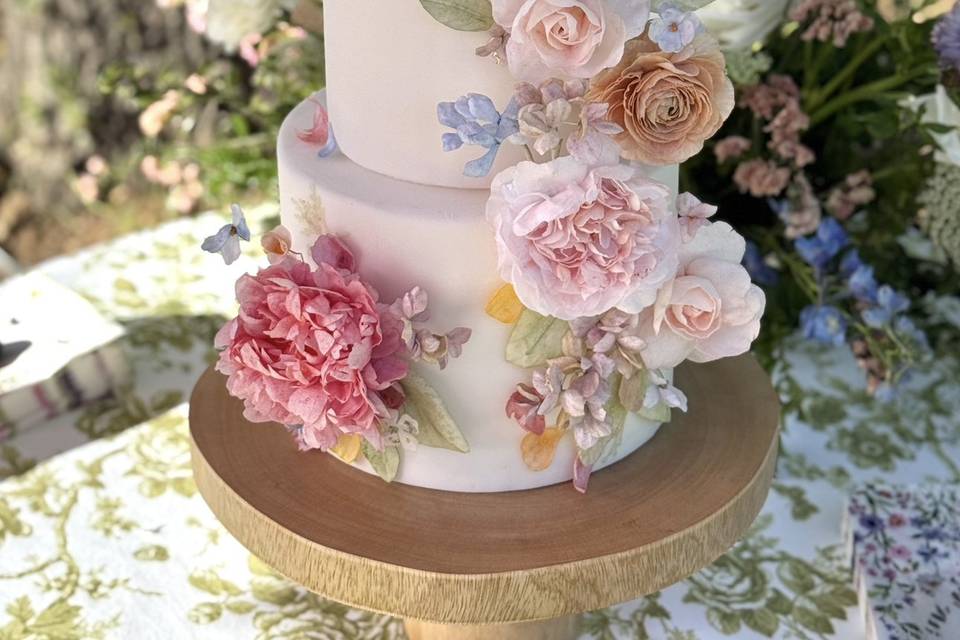 Wafer paper flowers