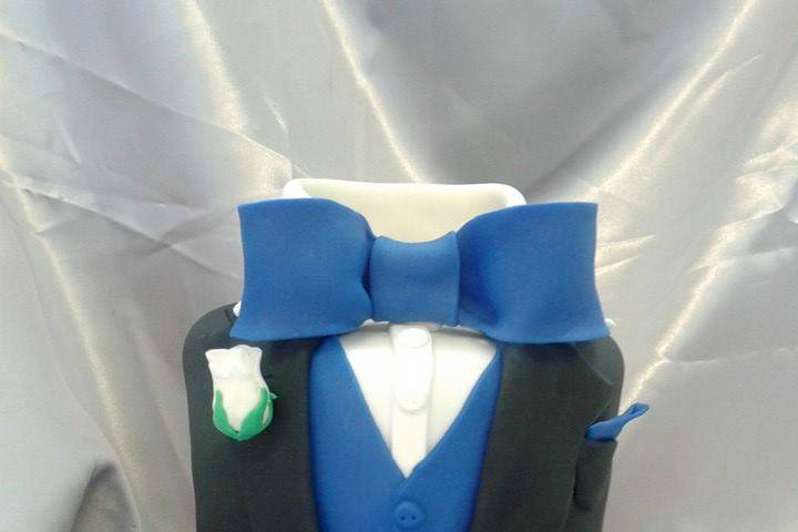 A groom/groom wedding cake