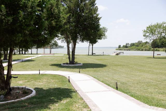 Lakefront Acres Back Lawn.jpg