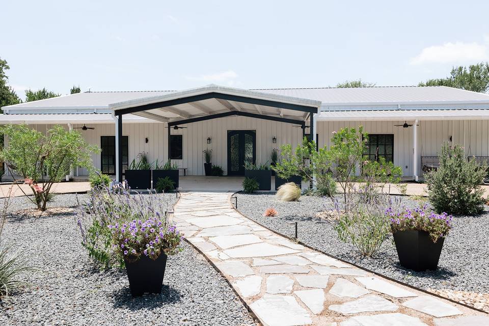 Lakefront Acres Front Walk.jpg