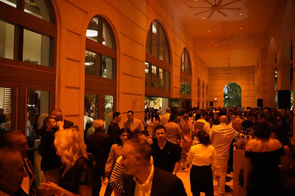 Avra Miami