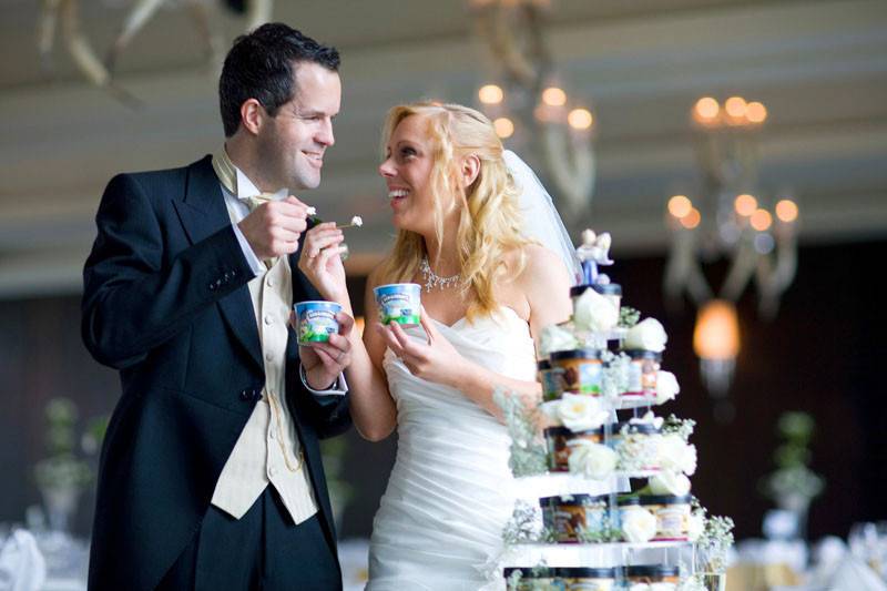 Couple eating ice cream