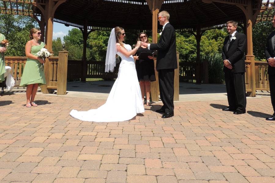 Couple exchanging rings