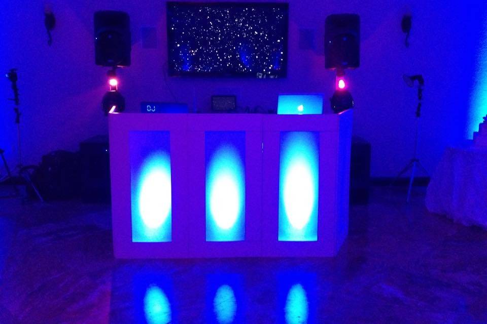 DJ station