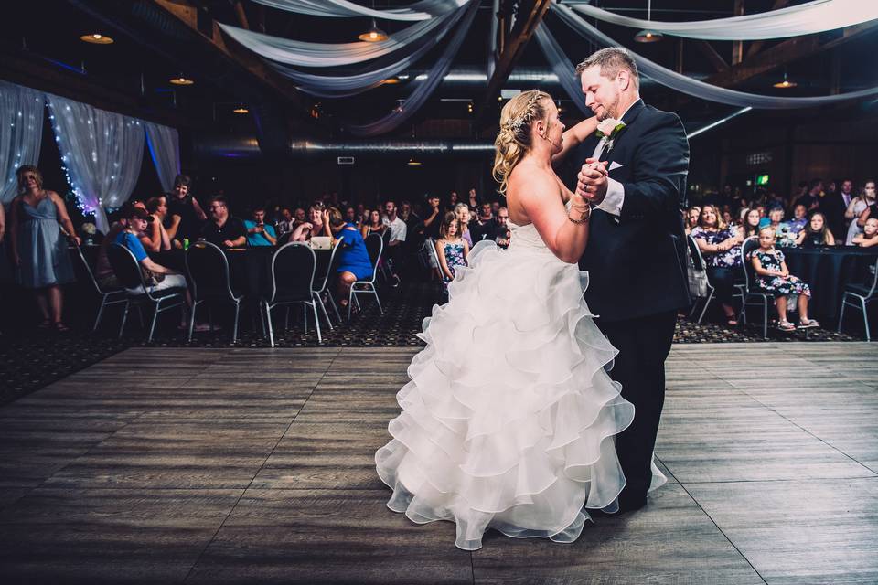 Bride & Groom First Dance