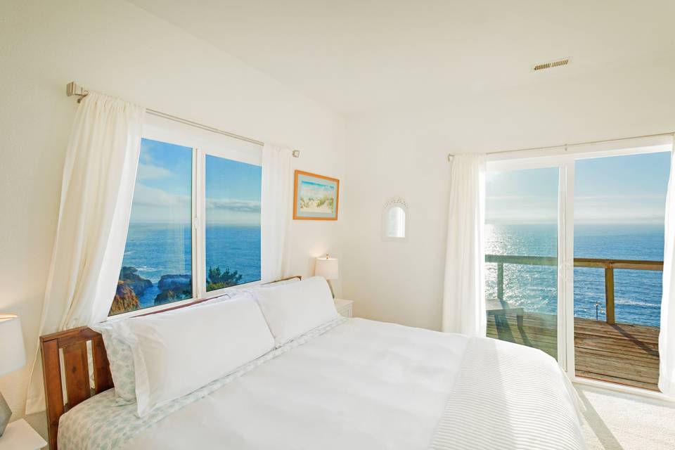King bed at Exquisite