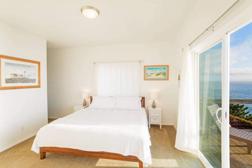 King bed at Magnificent
