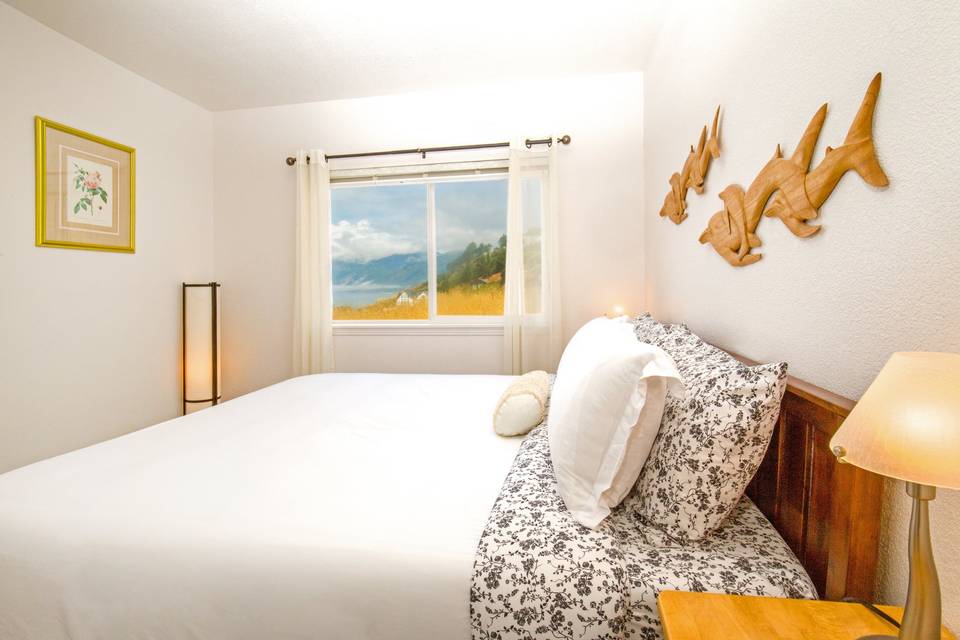 King bed at Magnificent