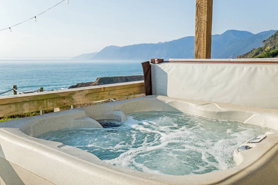 Hot Tub at Magnificent