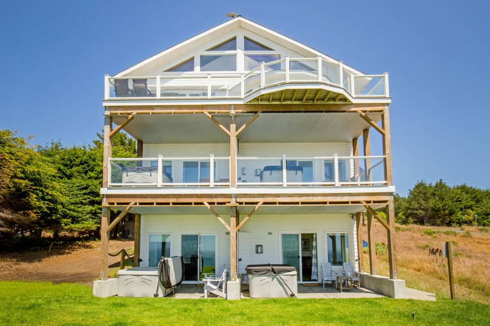 Spyglass Inn