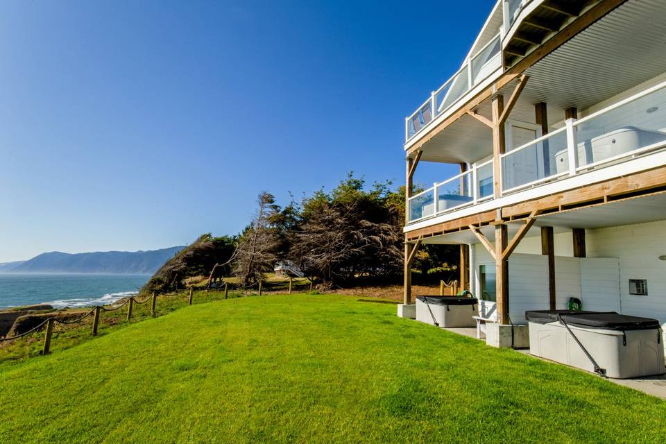 Soyglass Inn Lawn