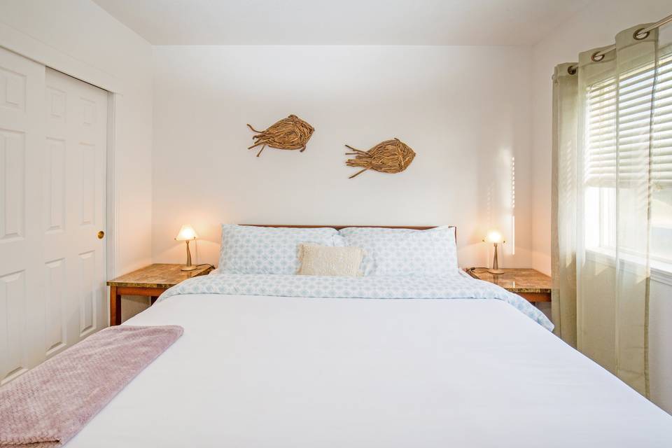 King bed at Stunning