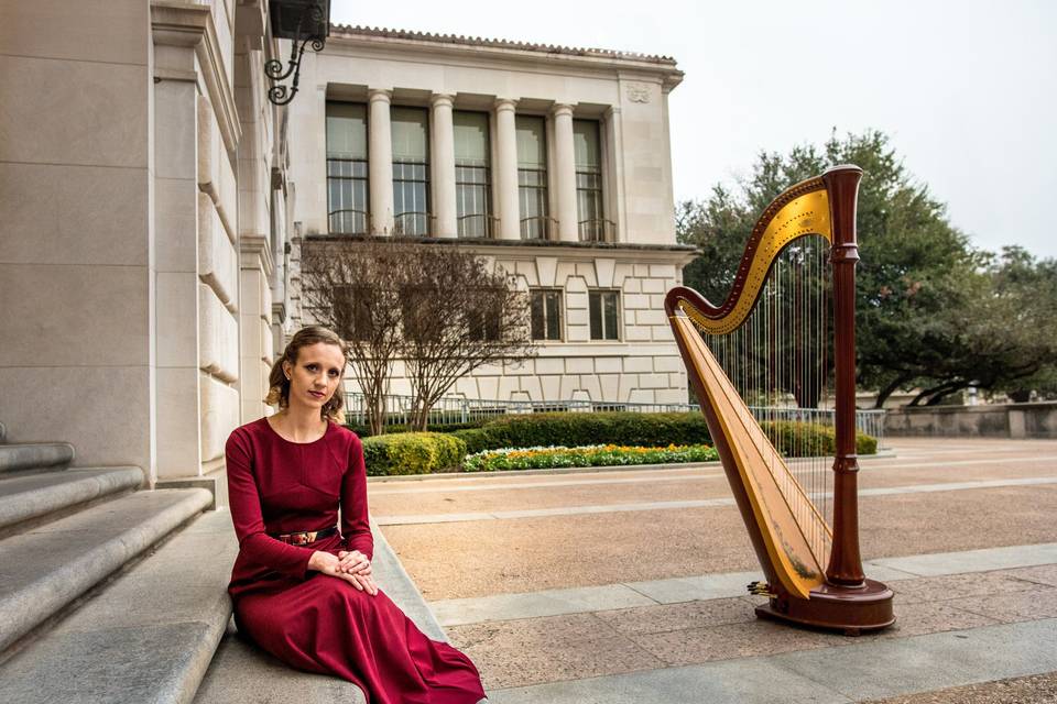 Brittany Burns, Harpist