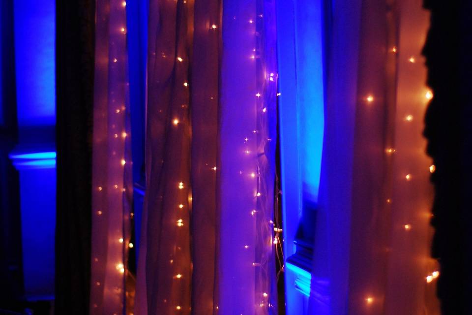 String light blanket wall
