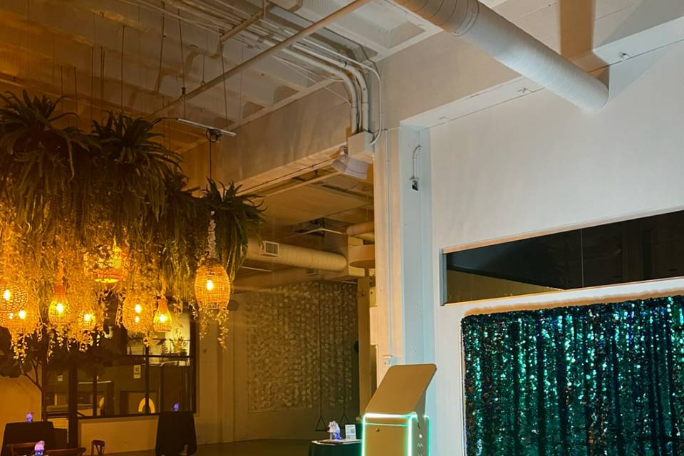 Photo Booth Overview: Open air