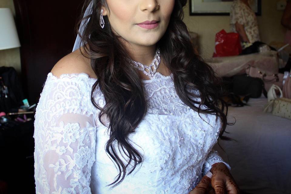 Beautiful Bride Full Glam