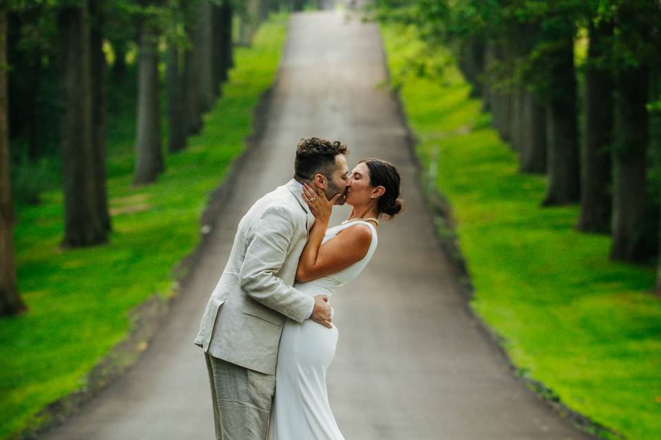 Kissing at Arrow Park, NY