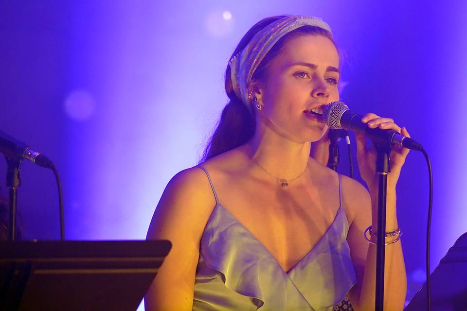 Singing with Kiki