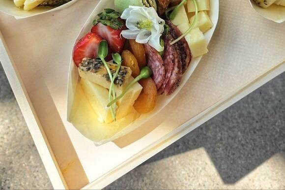 Platter & Petal
