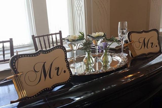 Sweetheart table