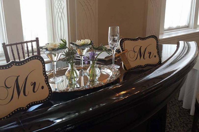 Sweetheart table