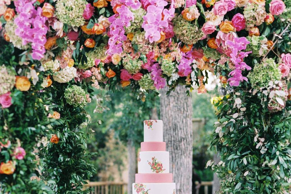 Wedding cake - Photo by Sarah Kate