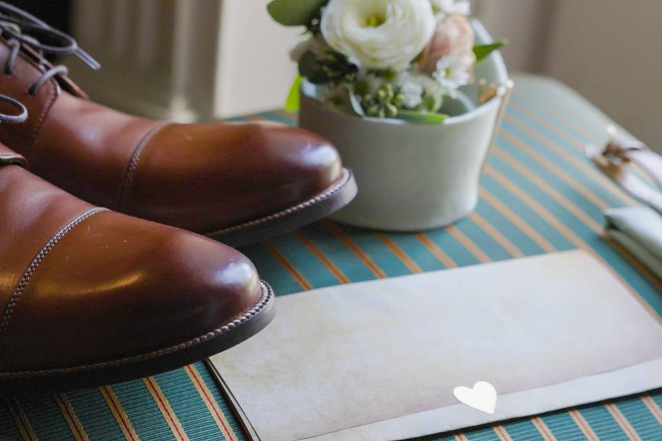 Shoes and letter