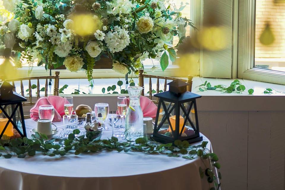 Sweetheart table