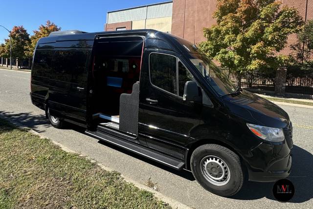 Sprinter_van_branded.jpg
