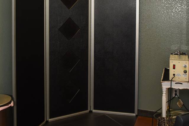 Private airbrush room