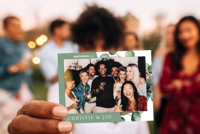 Magnisimo - Instant Photo Magnets and Party Favors