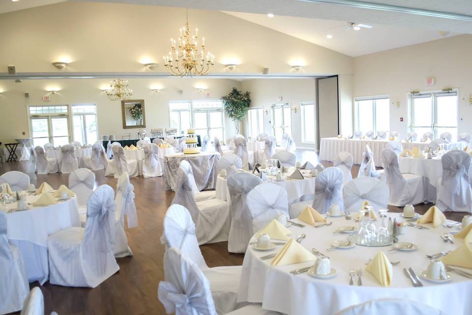 Exquisite white wedding