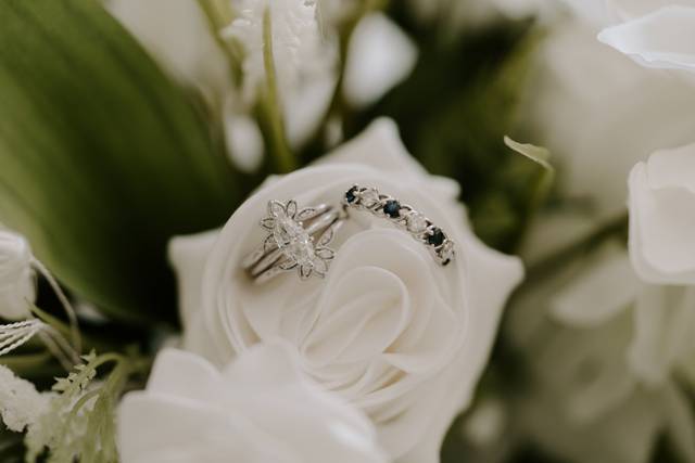 Floral jewelry