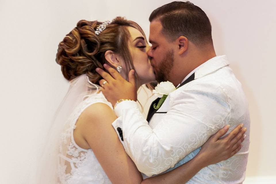 Bride & Groom first kiss