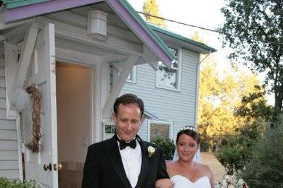 Lindsay was married at The Beda Place in July 2007.  She was 5 months pregnant with Jasmine!